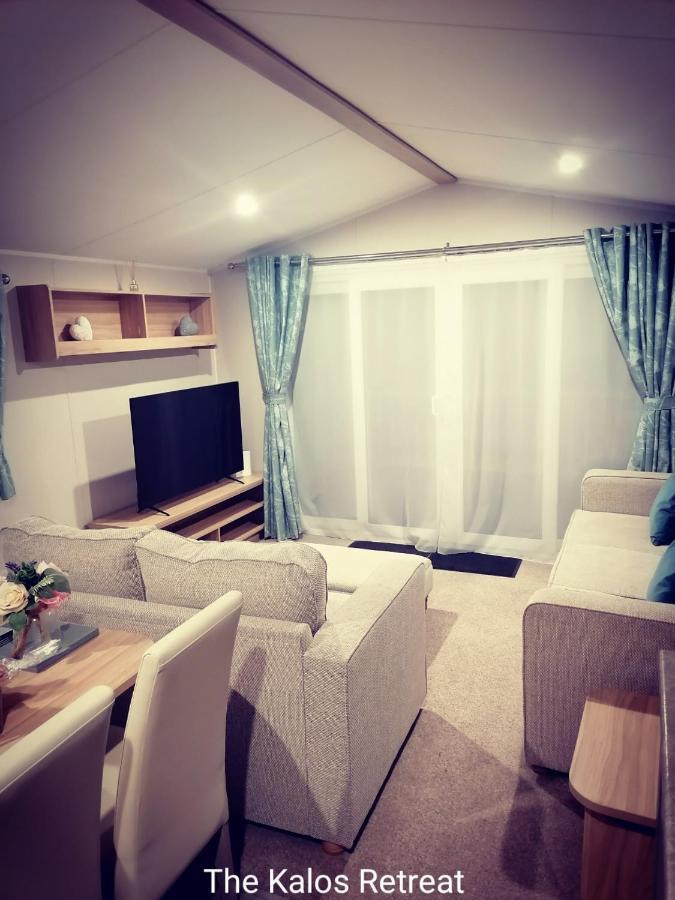 The Kalos Retreat - Hot Tub Lodge With Free 18 Hole Golf Course Swarland 外观 照片
